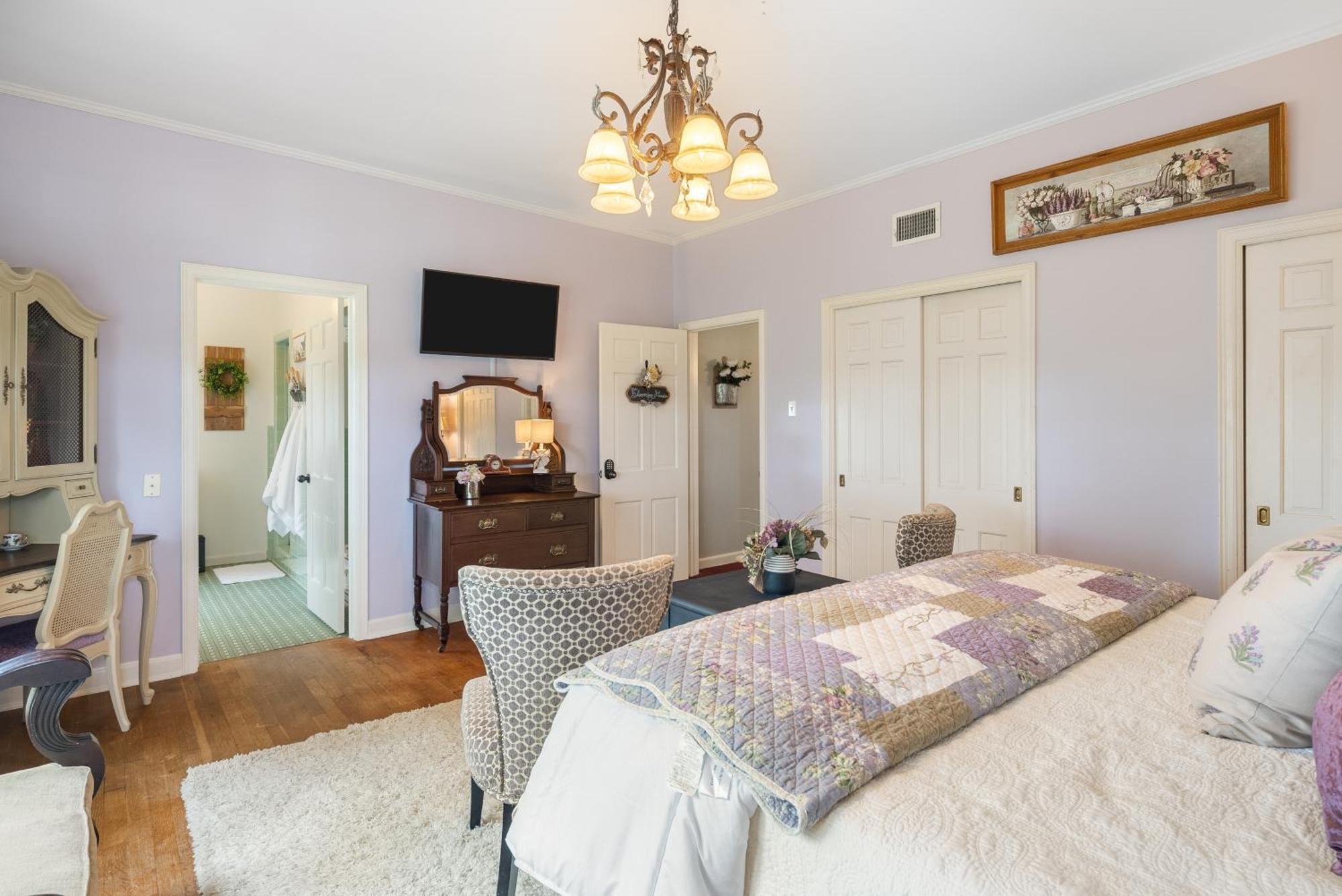 Beland Mansion-Blooming Garden Suite! Fort Smith Exterior foto